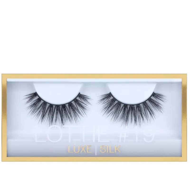 Qerpikë Huda Beauty Lottie #19 Luxe Silk, të zinj
