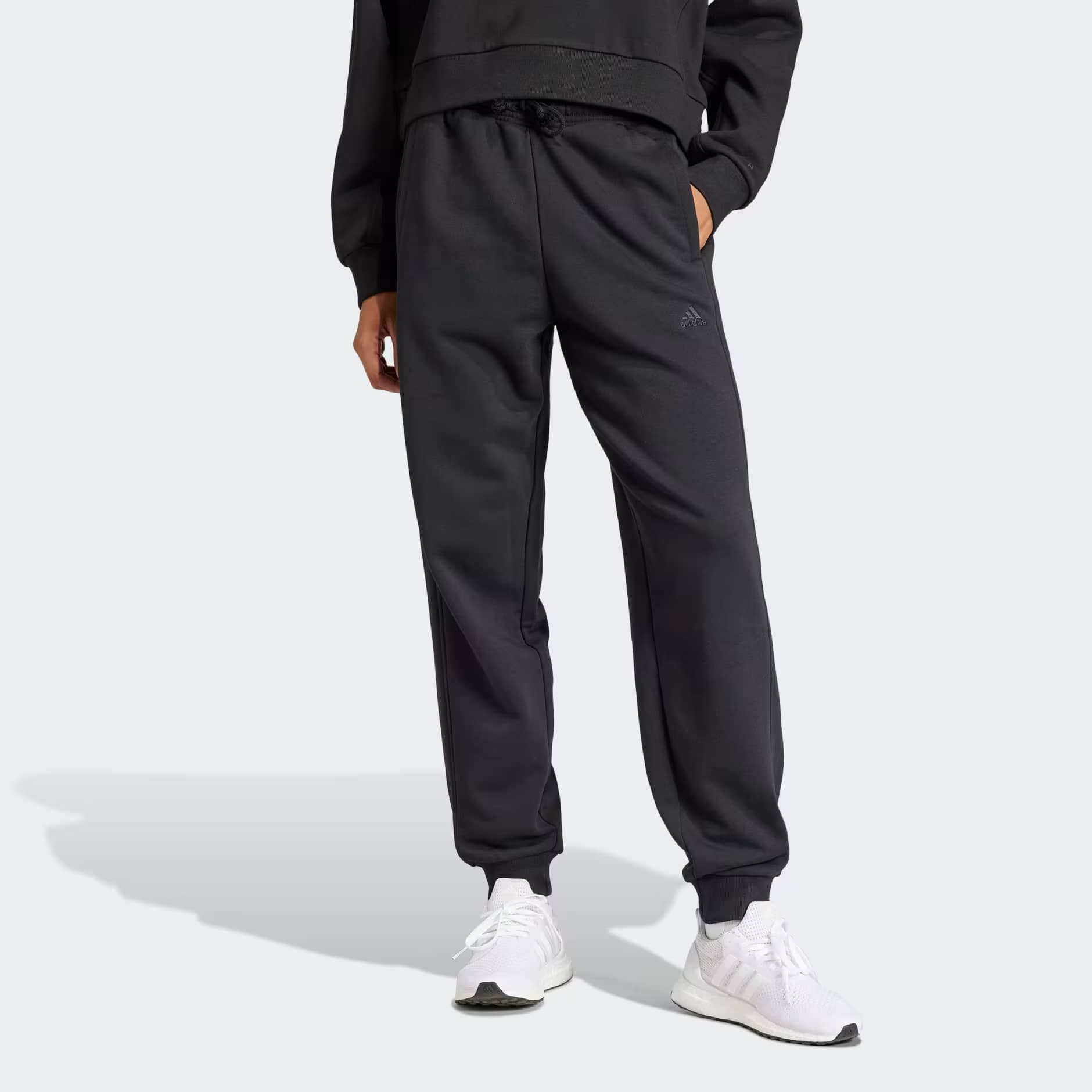 ADIDAS Trenerka Te Poshtme IW1278